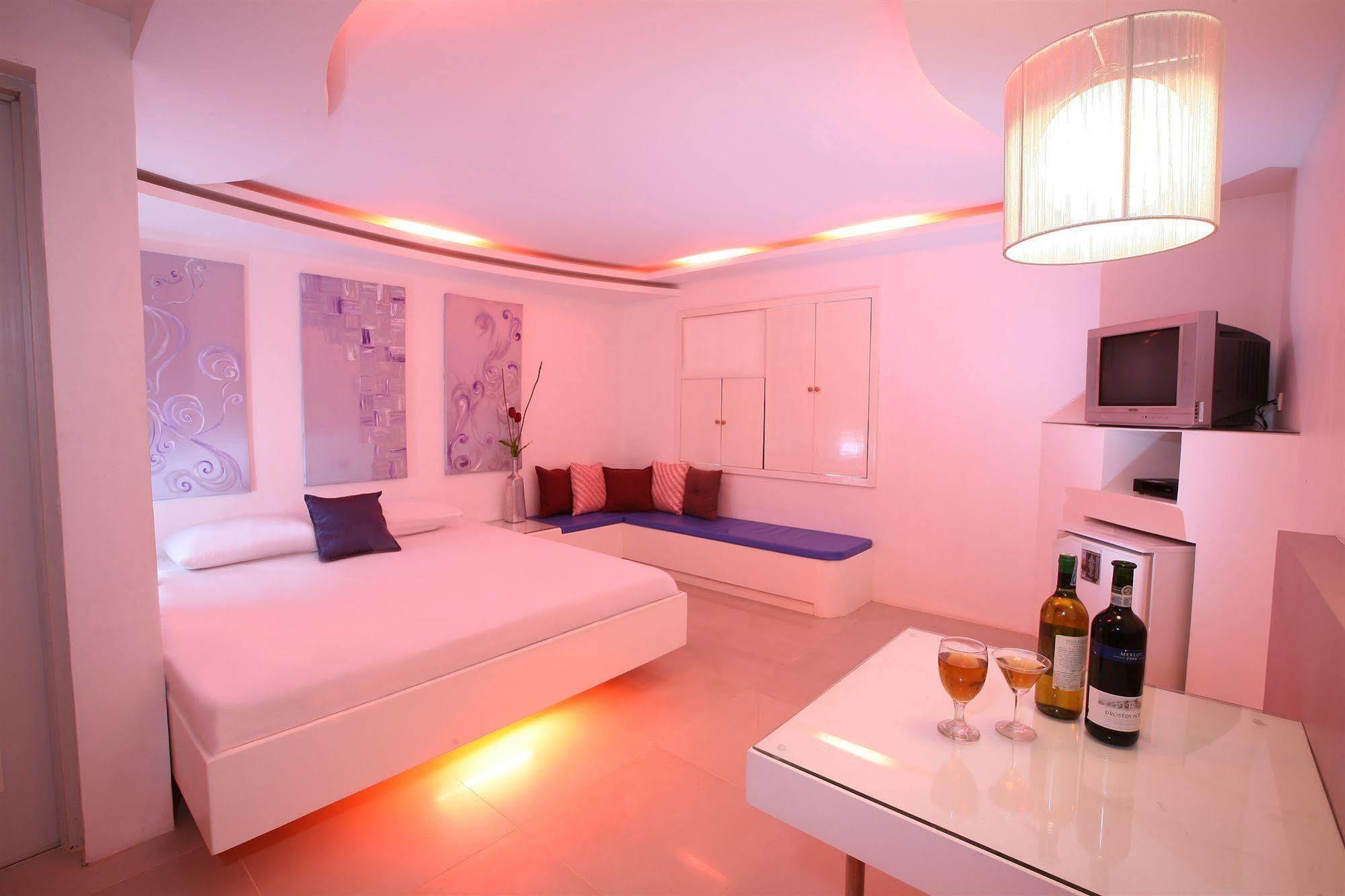 Victoria Court San Fernando Motel Bagian luar foto