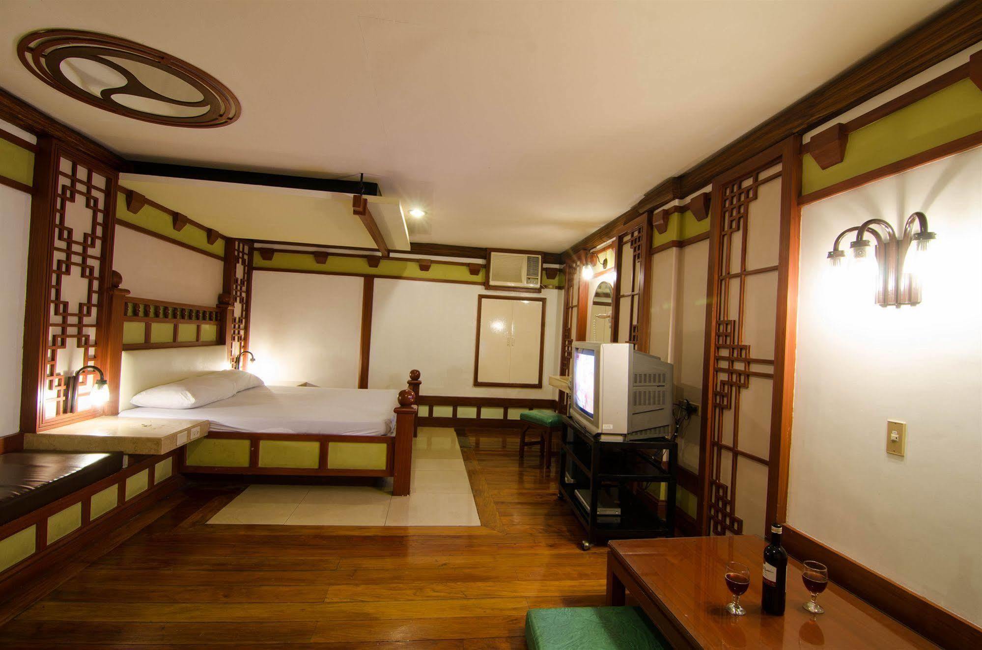 Victoria Court San Fernando Motel Bagian luar foto